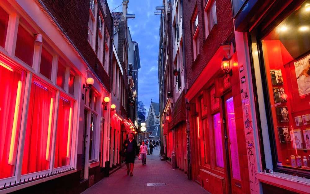 New Dutch Prostitution Laws Cabinet Reintroduces A Ban On Pimps Amsterdam Red Light District Tours