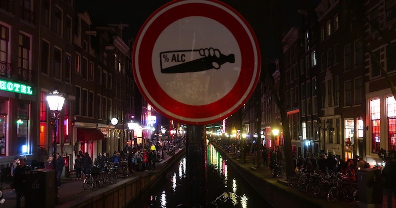 red-light-district-laws-alcohol-street-ban-amsterdam-red-light