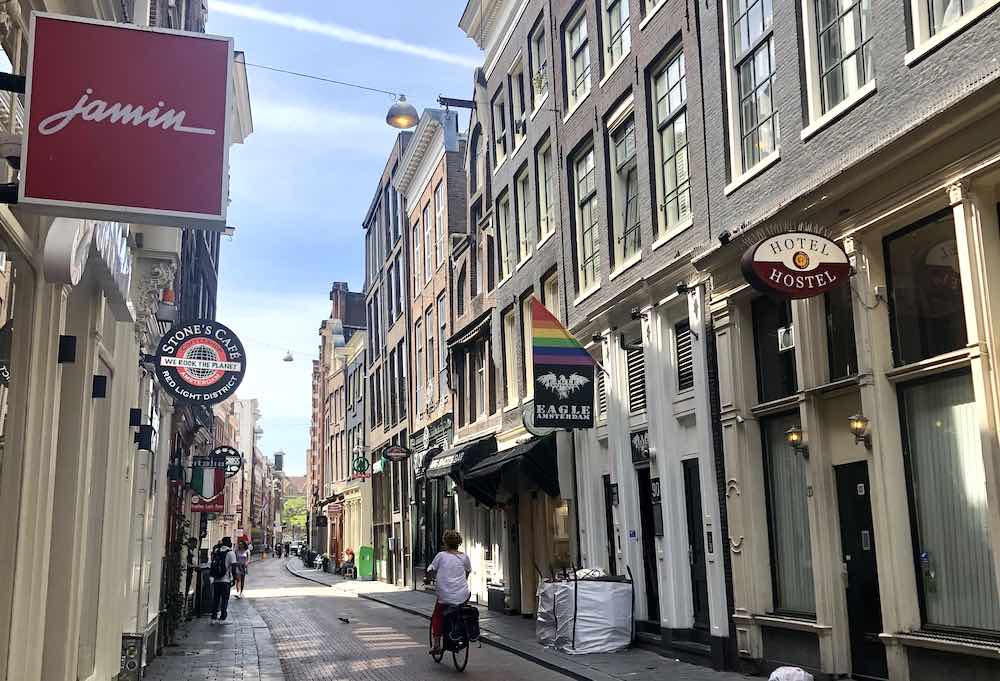 Amsterdam Warmoesstraat: All You Should Know In 2024 |Amsterdam Red ...